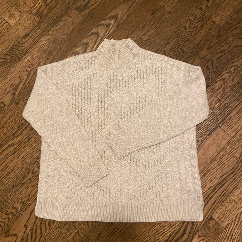 Vineyard vines women’s cashmere sweater, size small